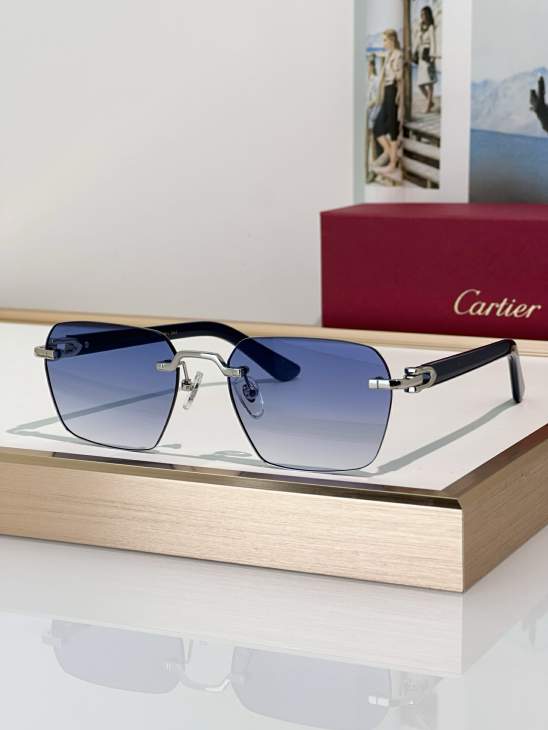 Picture of Cartier Sunglasses _SKUfw77796132fw